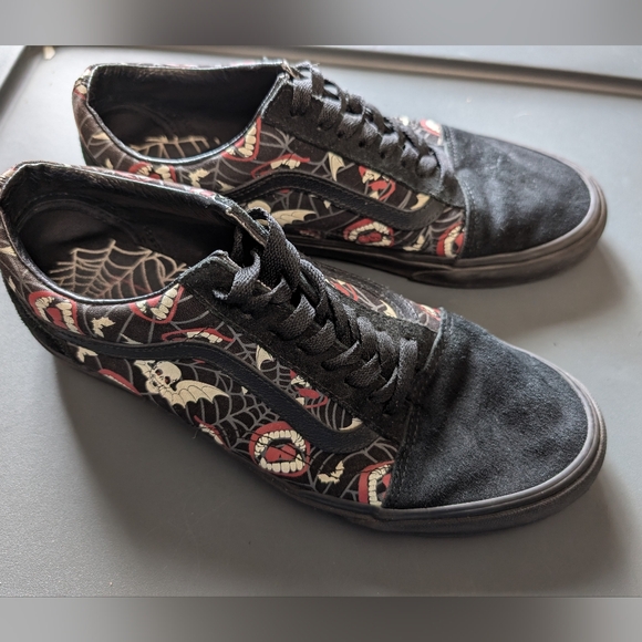 VANS Old Skool "Frights Off The Wall" Glow in The Dark Shoes M9.5/W11 - Picture 1 of 11